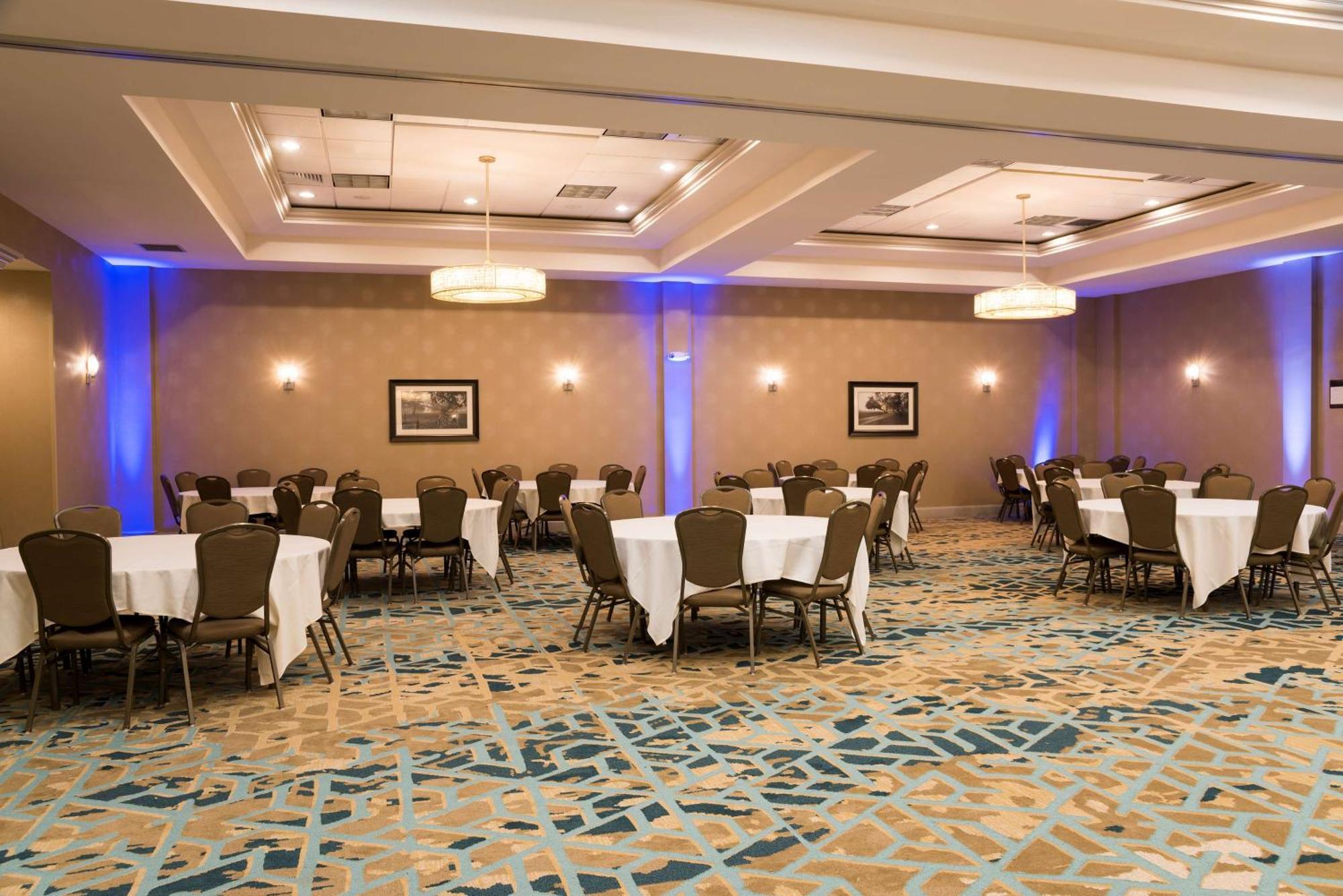 Отель Doubletree By Hilton Pleasant Prairie Kenosha, Wi Экстерьер фото