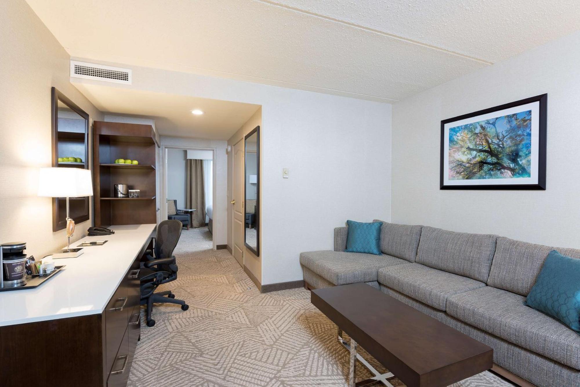 Отель Doubletree By Hilton Pleasant Prairie Kenosha, Wi Экстерьер фото