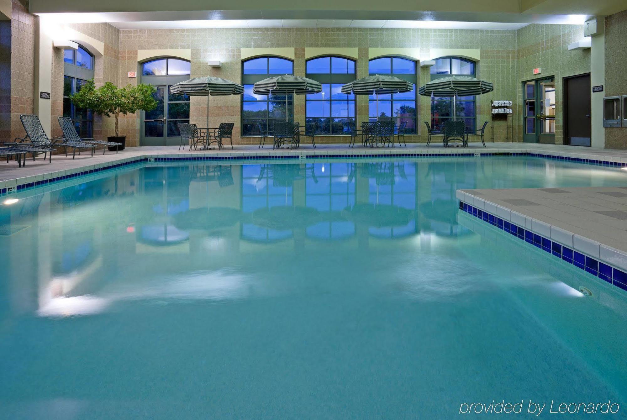 Отель Doubletree By Hilton Pleasant Prairie Kenosha, Wi Экстерьер фото