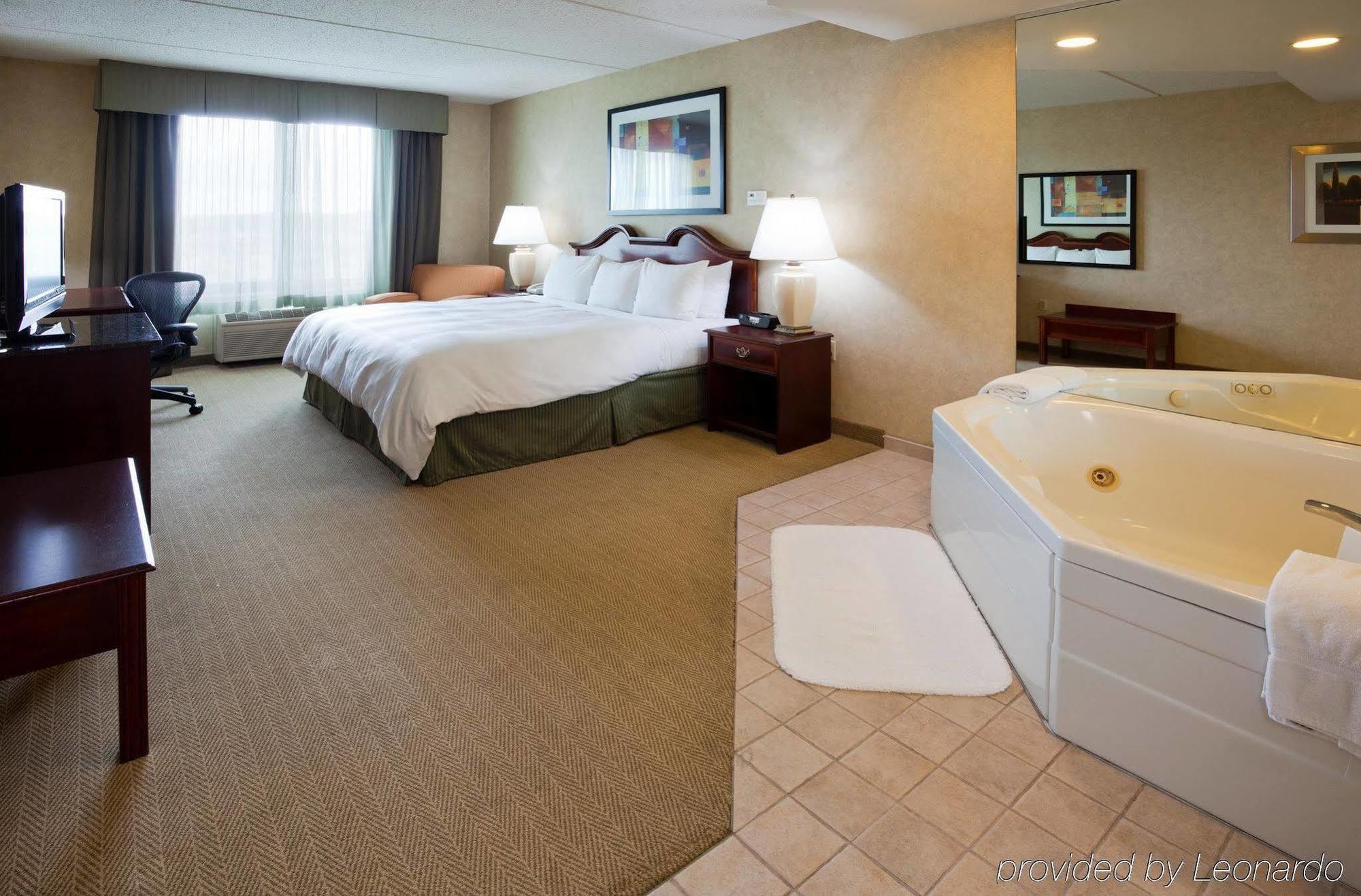 Отель Doubletree By Hilton Pleasant Prairie Kenosha, Wi Экстерьер фото